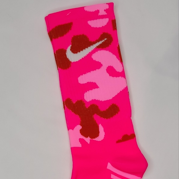 NIKE---Nice set of 3 pair of Nike socks - Picture 4 of 5